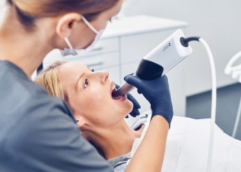 digitale Behandlung - Zahnarztpraxis Friedrichshafen Dr. Schwarzott